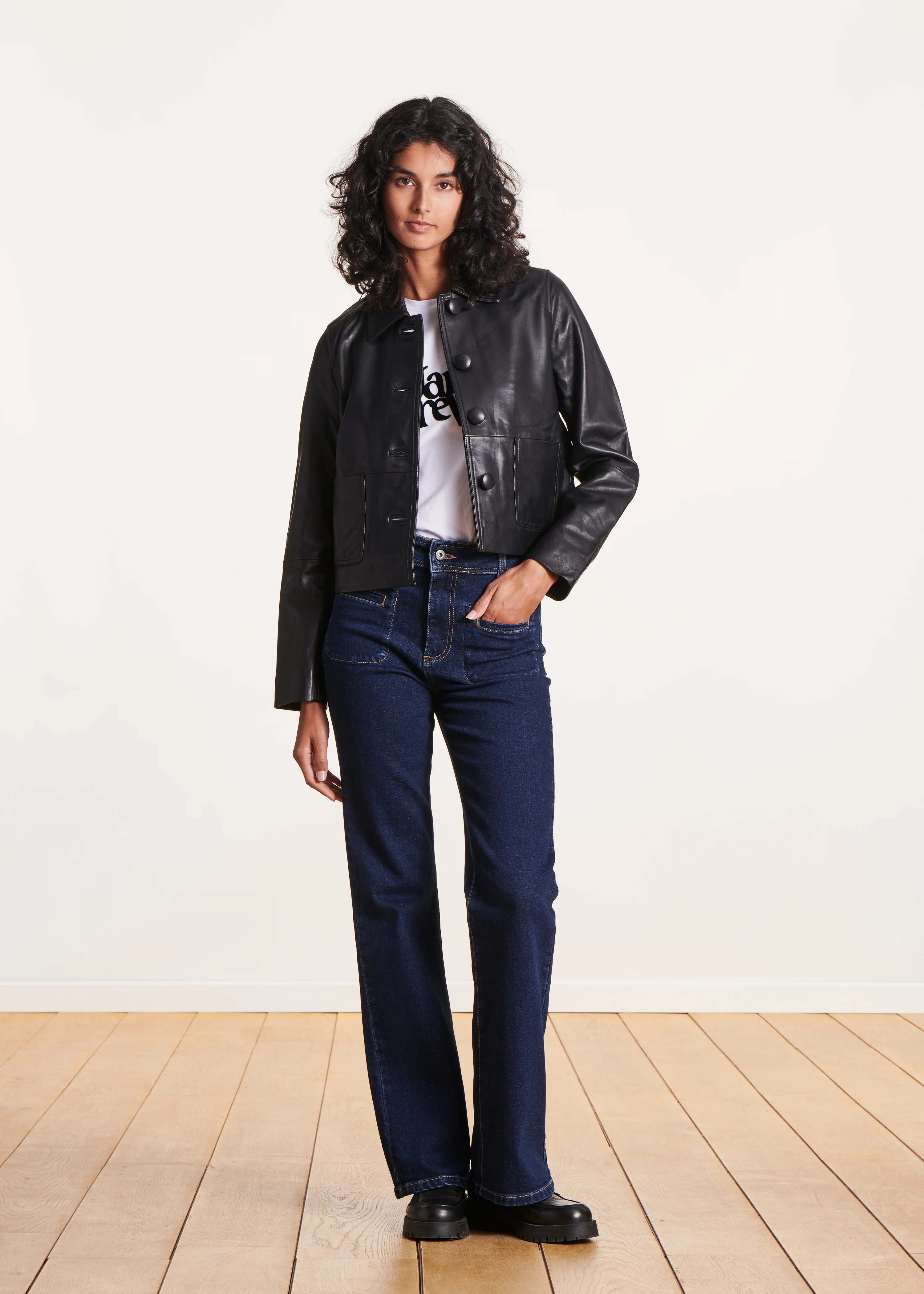 Blouson court en cuir noir - Image 3
