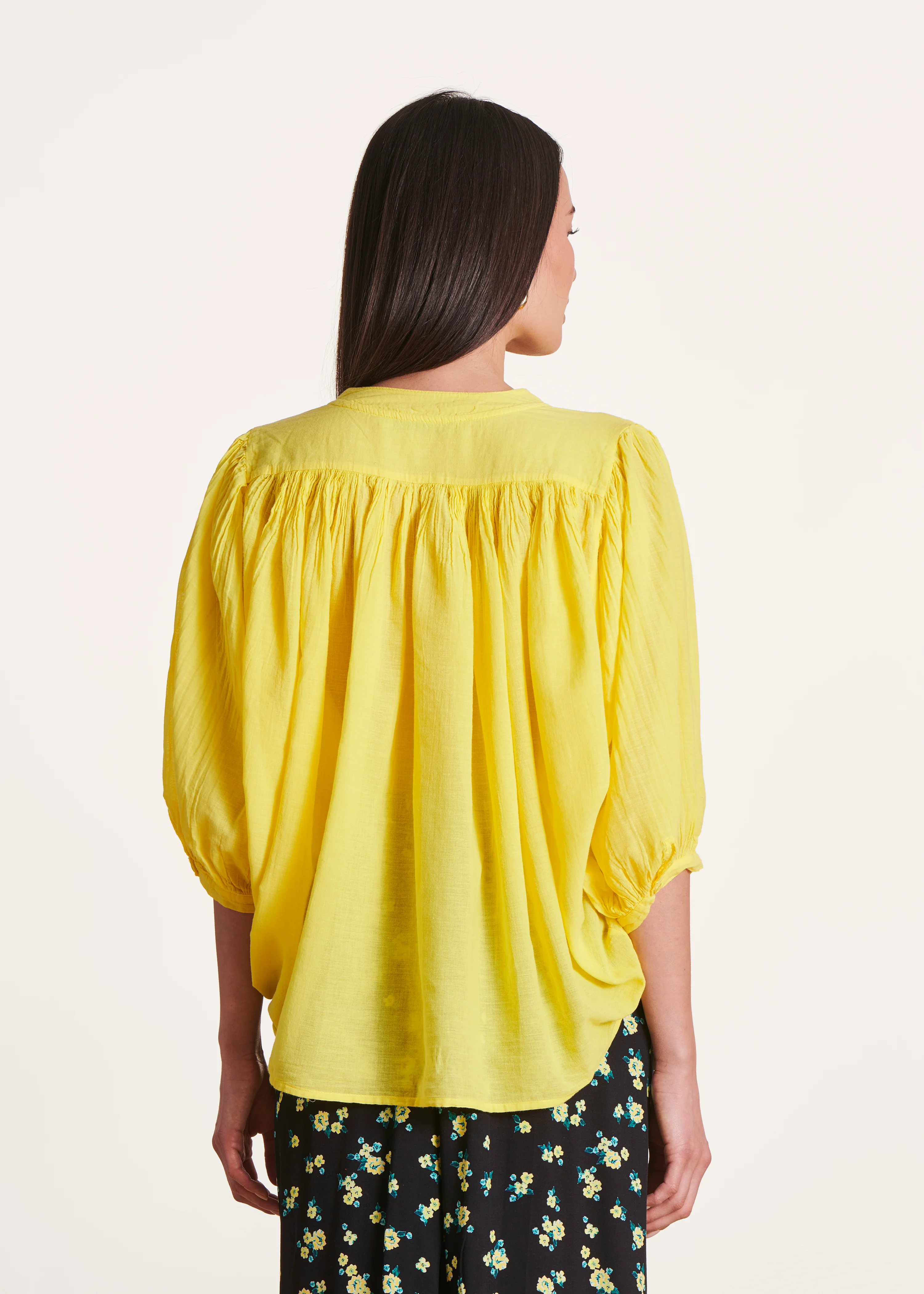 Chemisier jaune en voile de coton fluide - Image 3