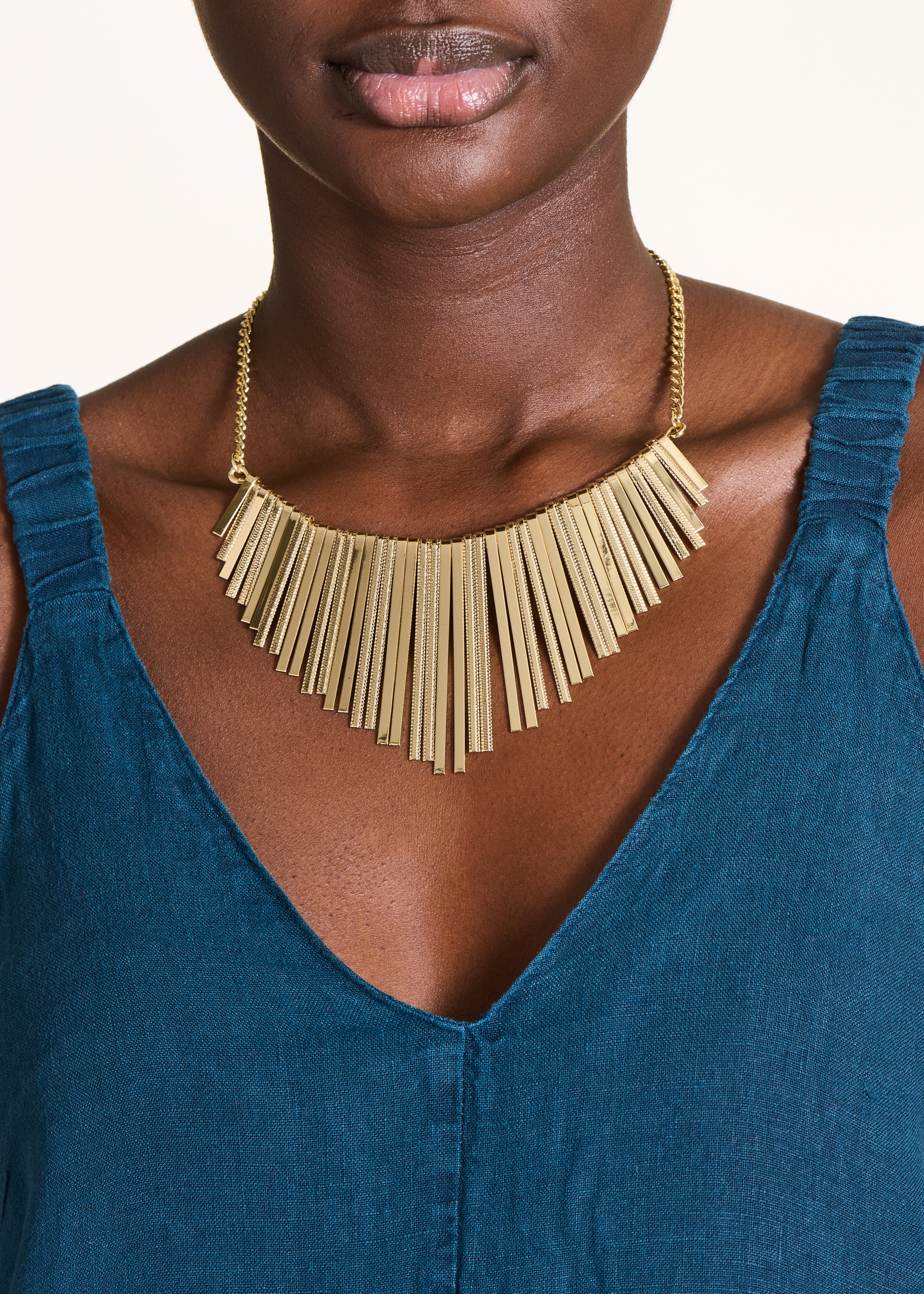 Collier ras de cou doré