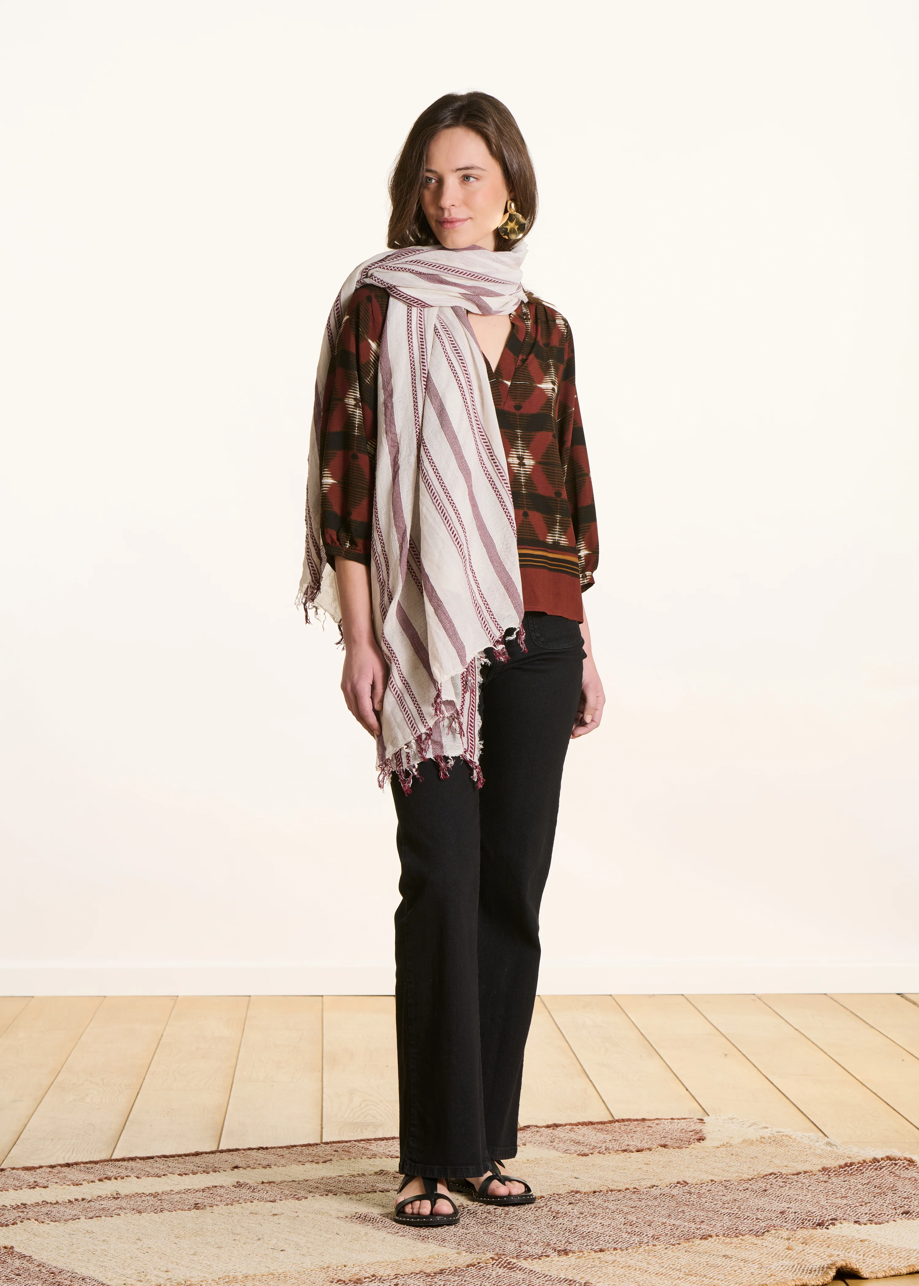 Foulard en coton à rayures bordeaux - Image 3