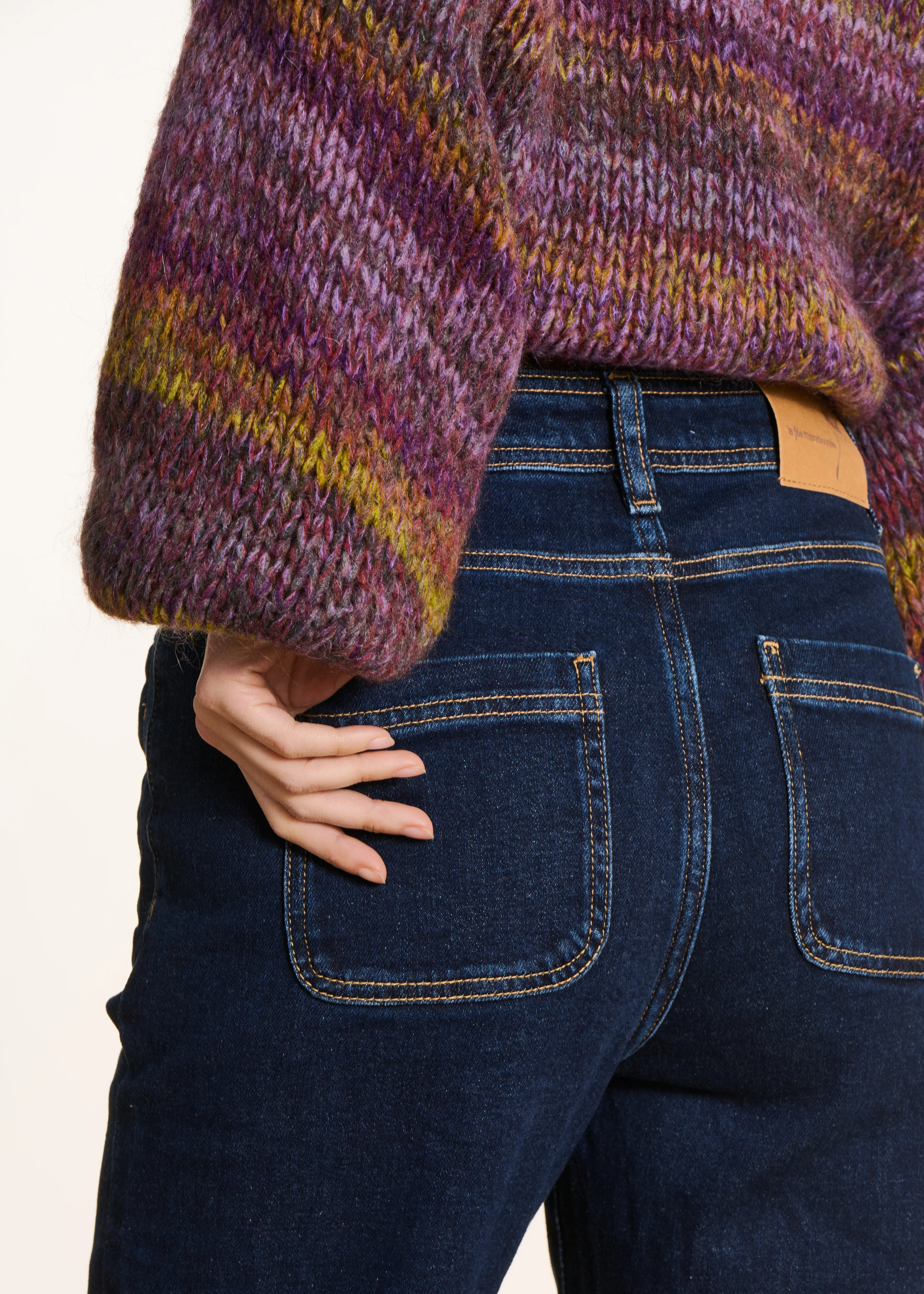 Jean bootcut brut taille haute en coton biologique - Image 5