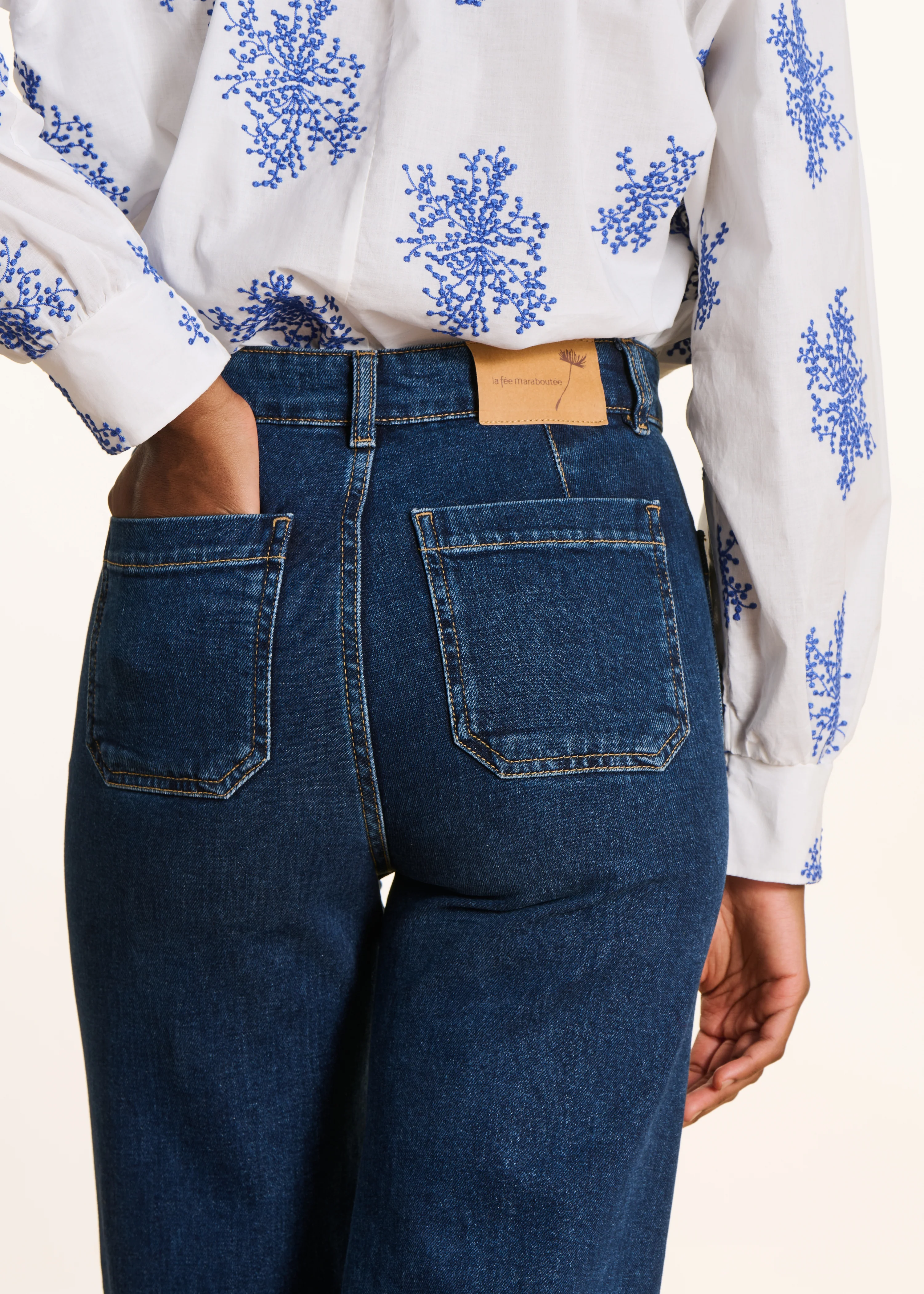 Jean flare taille haute en coton biologique - Image 5
