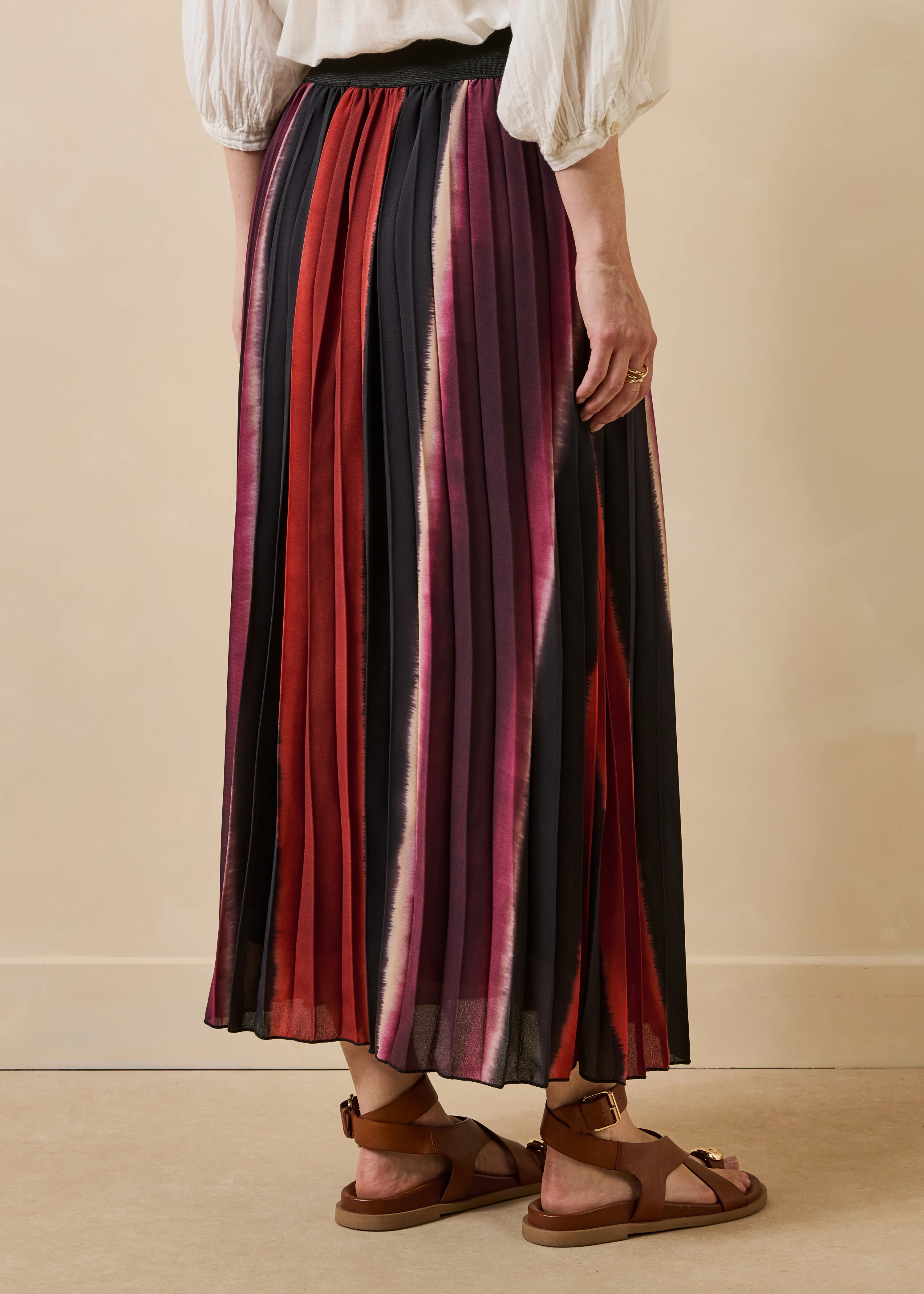 Jupe longue plissée violet et rouge à rayures - Image 3