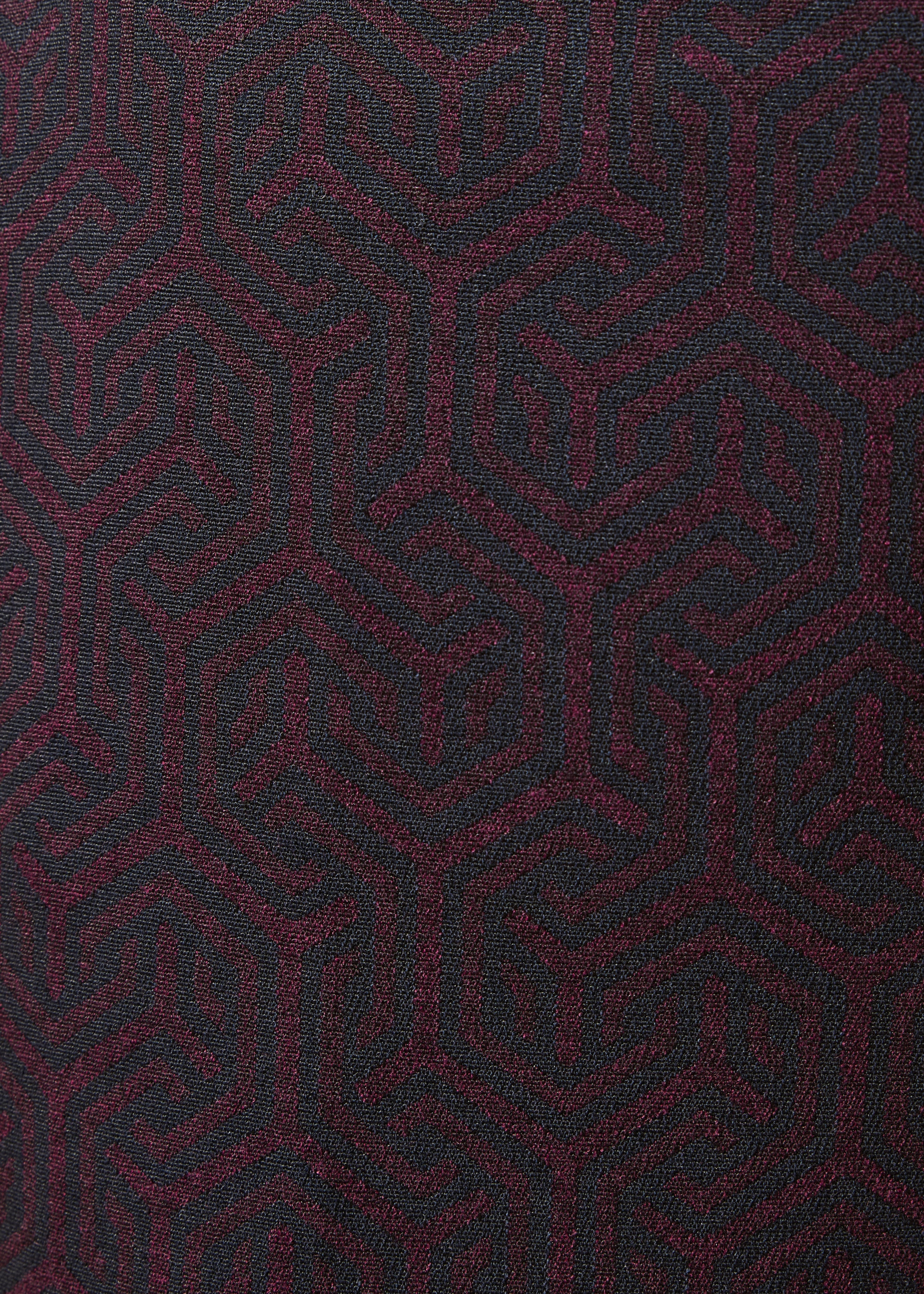 Pantalon carotte aubergine et bleu marine en jacquard - Image 4