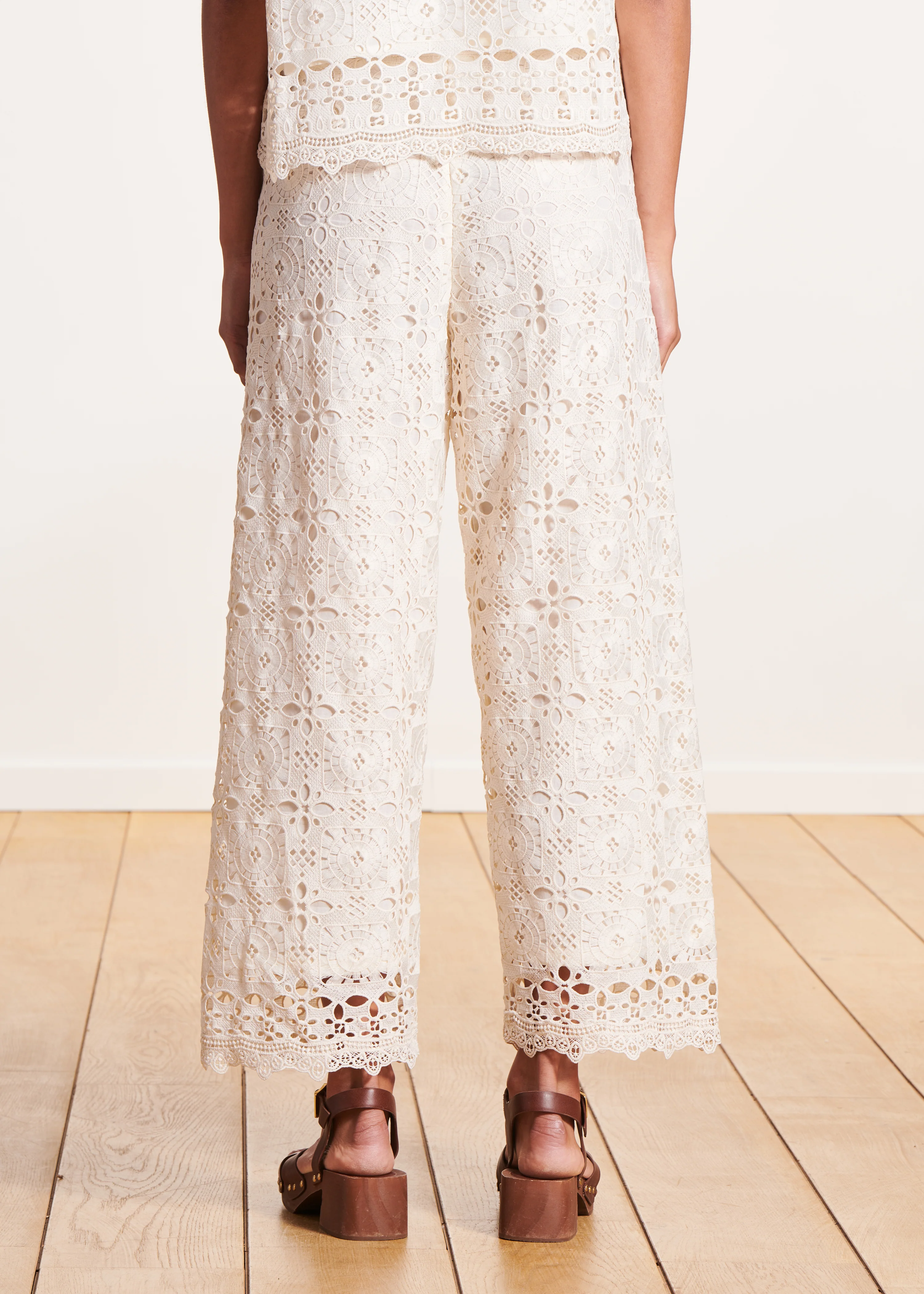 Pantalon large écru à taille haute en dentelle - Image 3