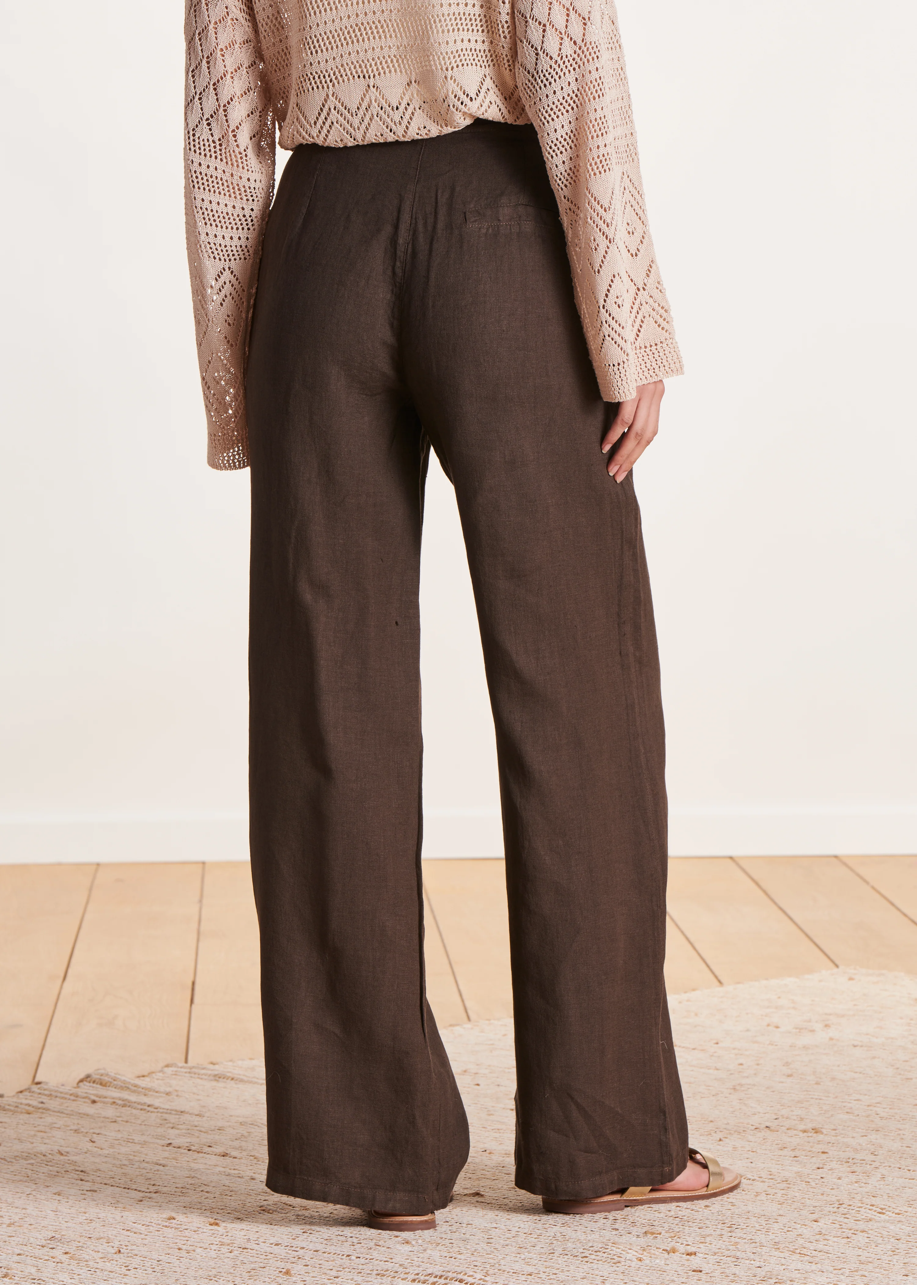 Pantalon droit et large marron en lin taille haute - Image 3