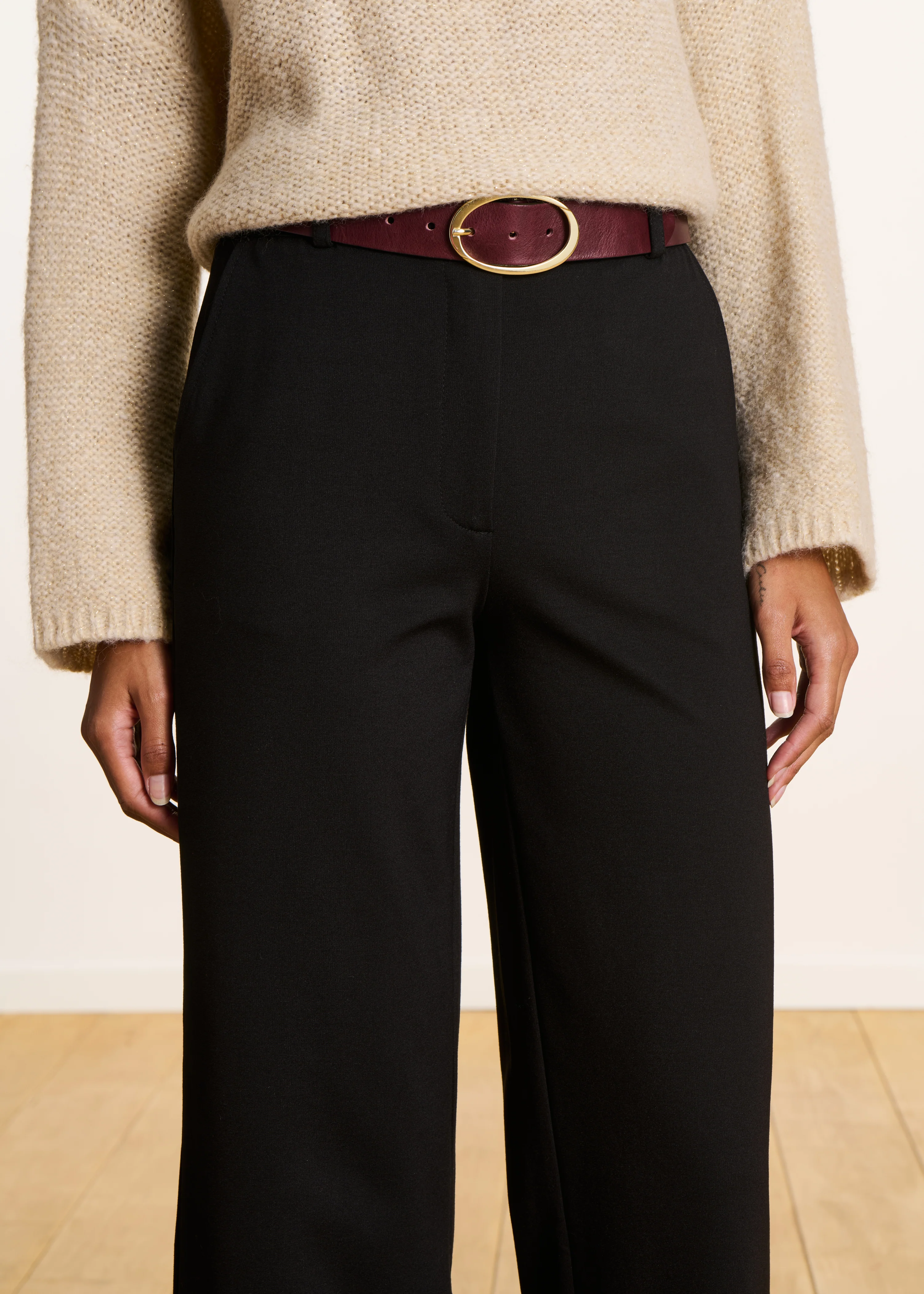 Pantalon noir droit 7/8ème en jersey milano - Image 5