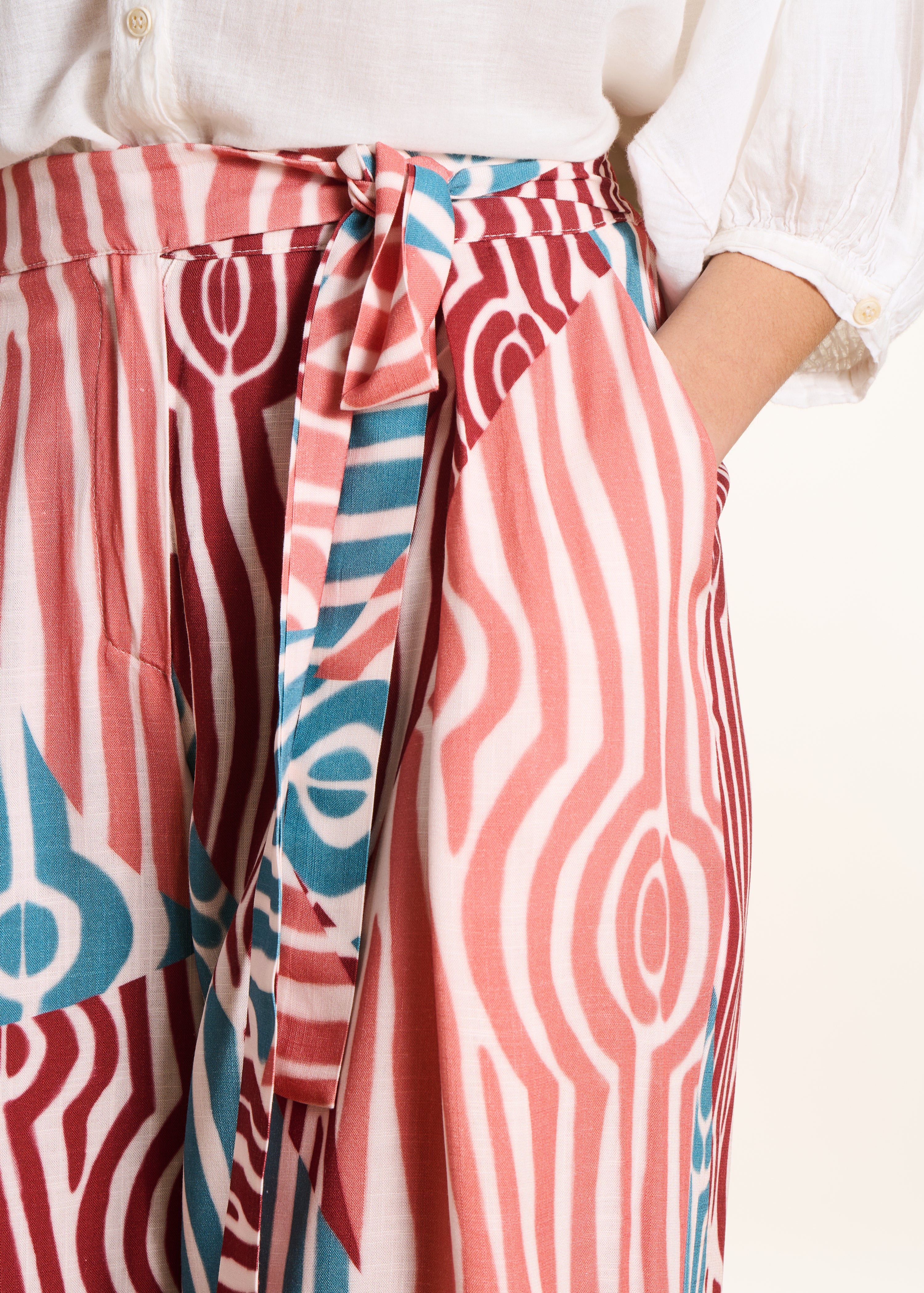 Pantalon fluide large à imprimé multicolore - Image 5