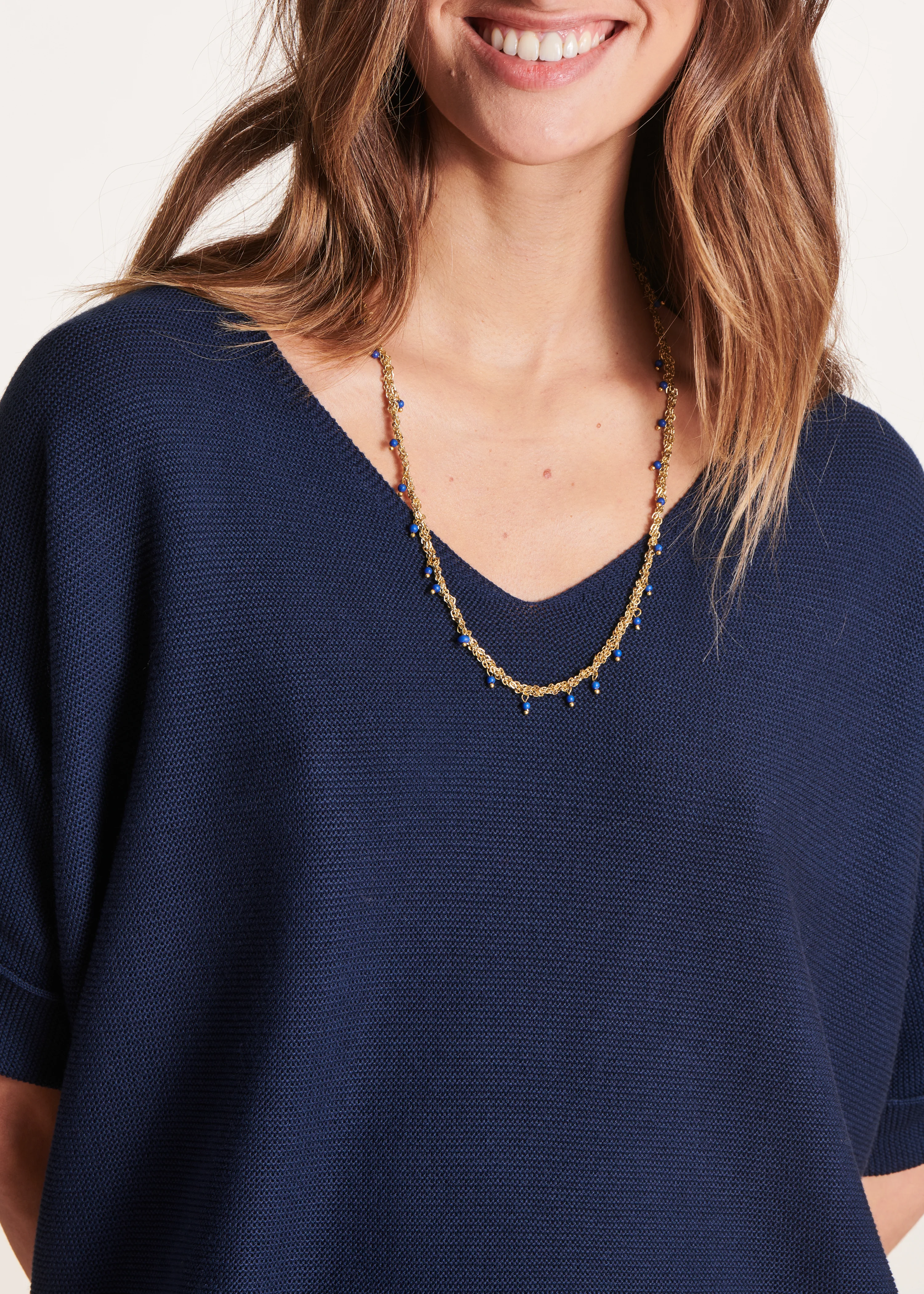 Pull bleu marine manches courtes col V - Image 5