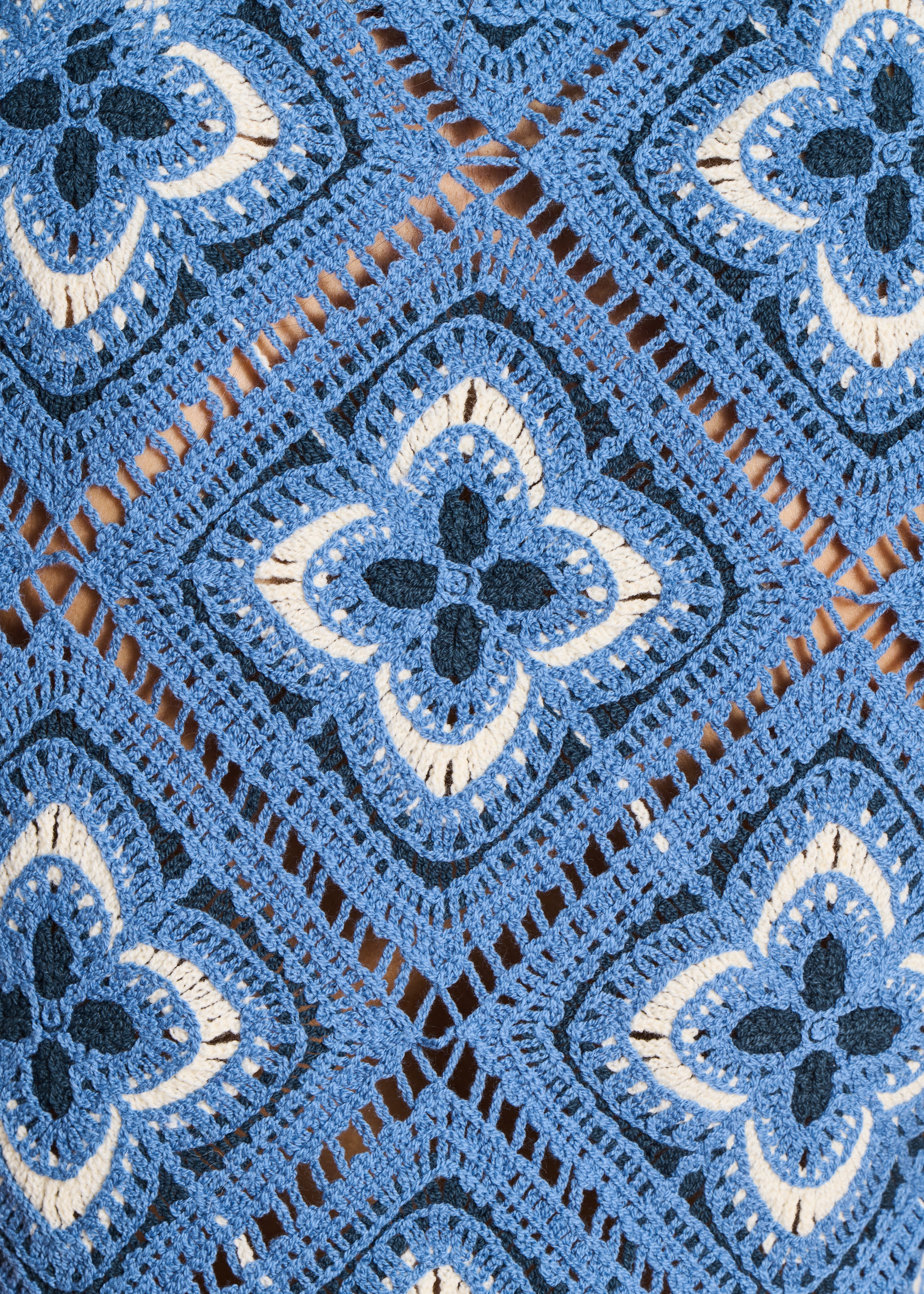 Pull bleu sans manches en maille crochet - Image 4