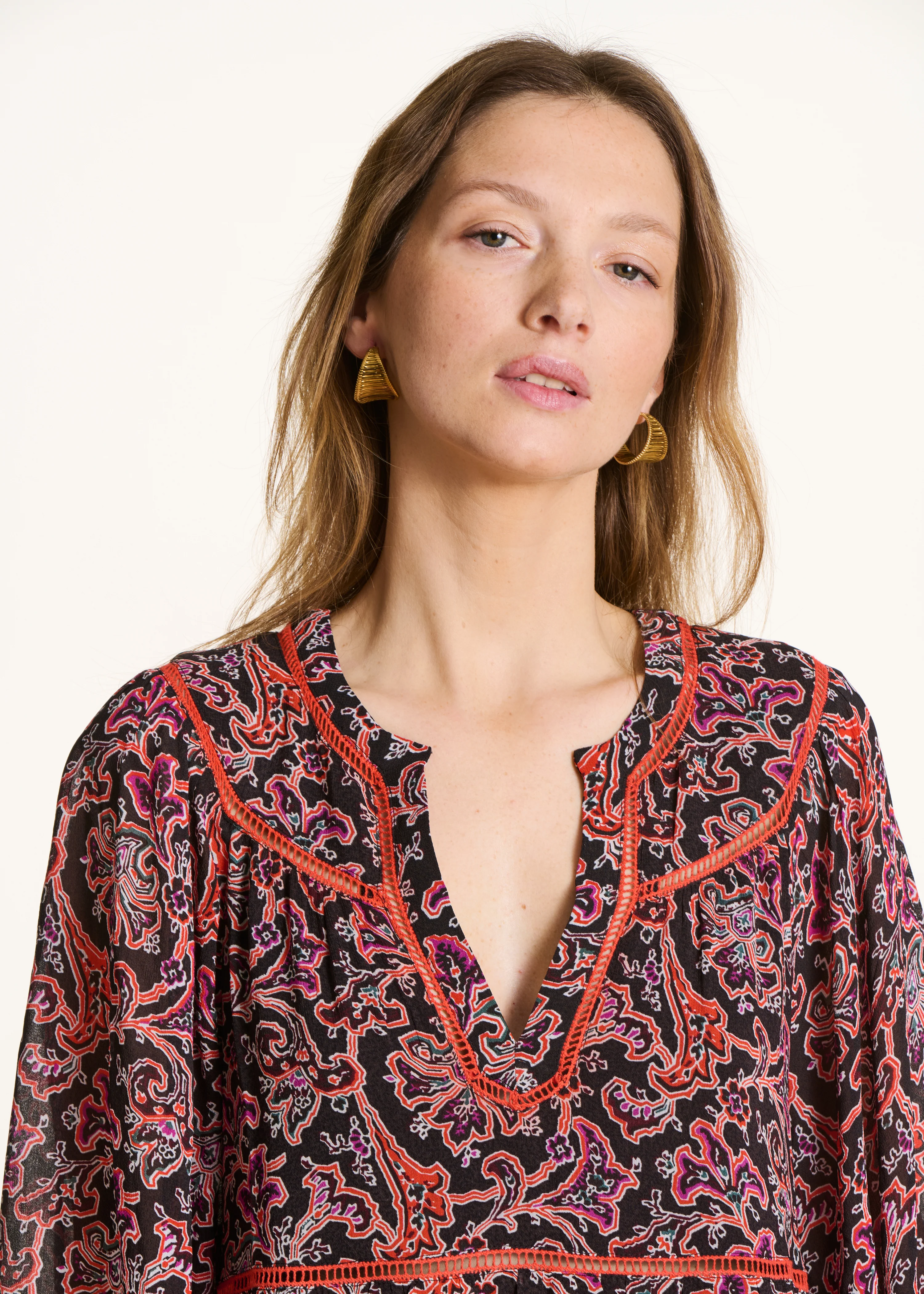 Robe longue noire manches 3/4 à imprimé floral - Image 5