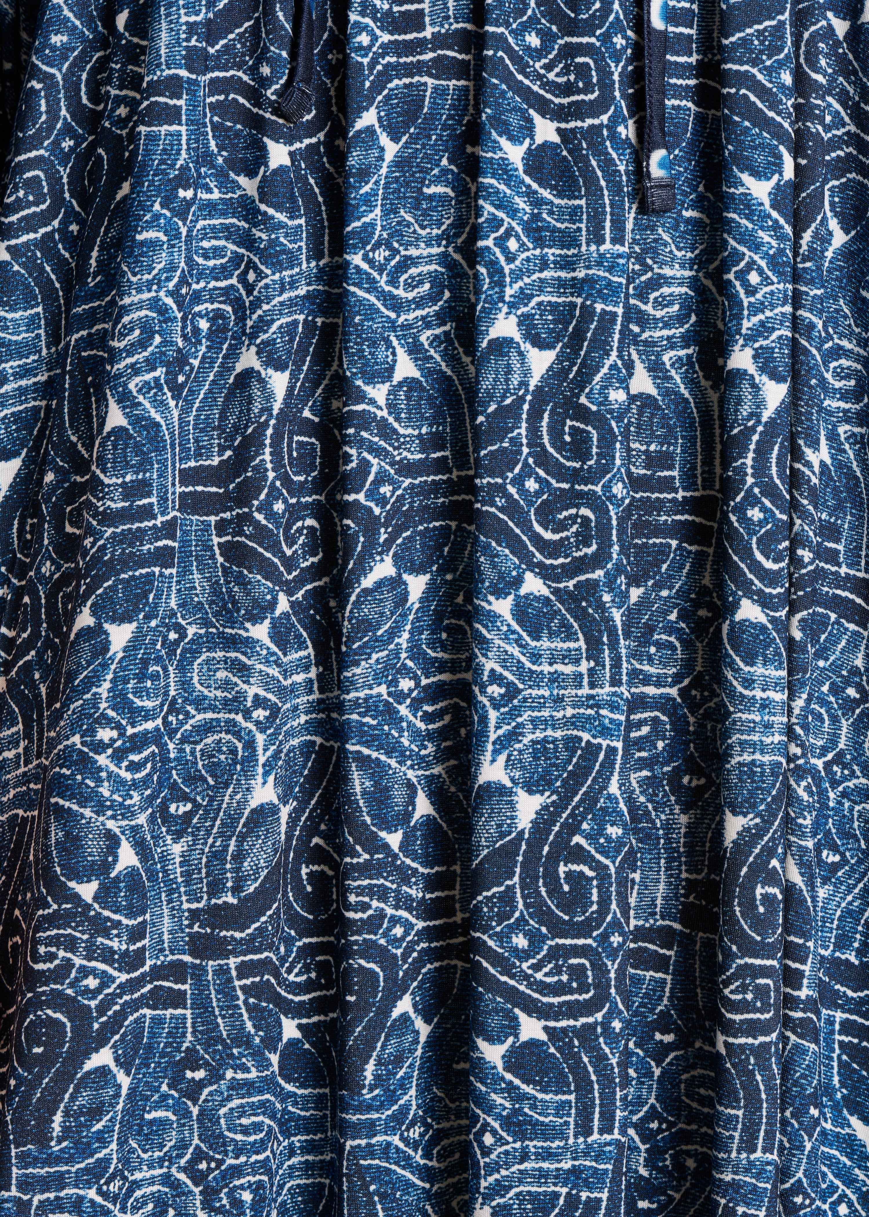 Robe longue ample bleue patchwork d'imprimés - Image 4