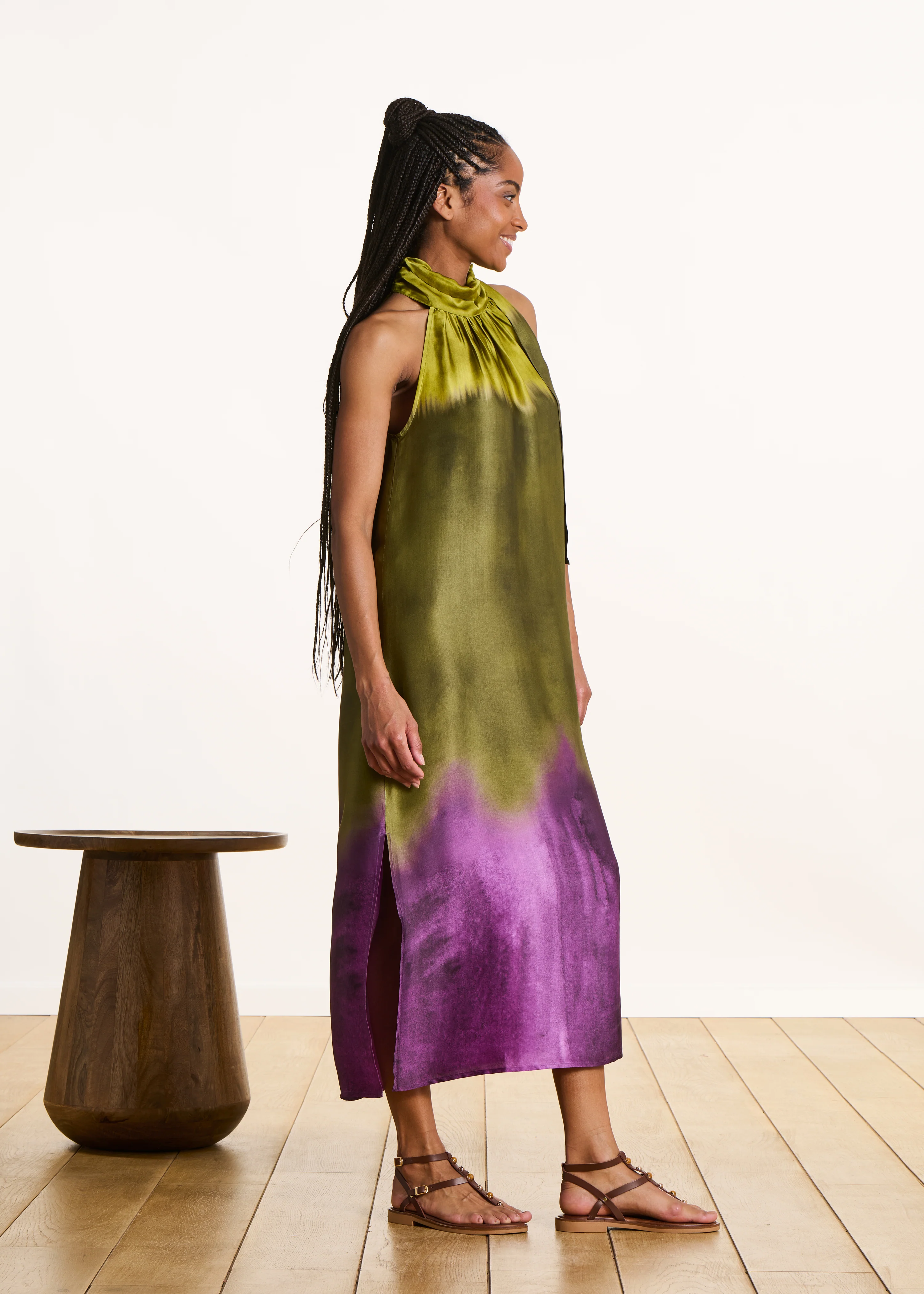 Robe longue fluide en satin vert à imprimé tie & dye - Image 2