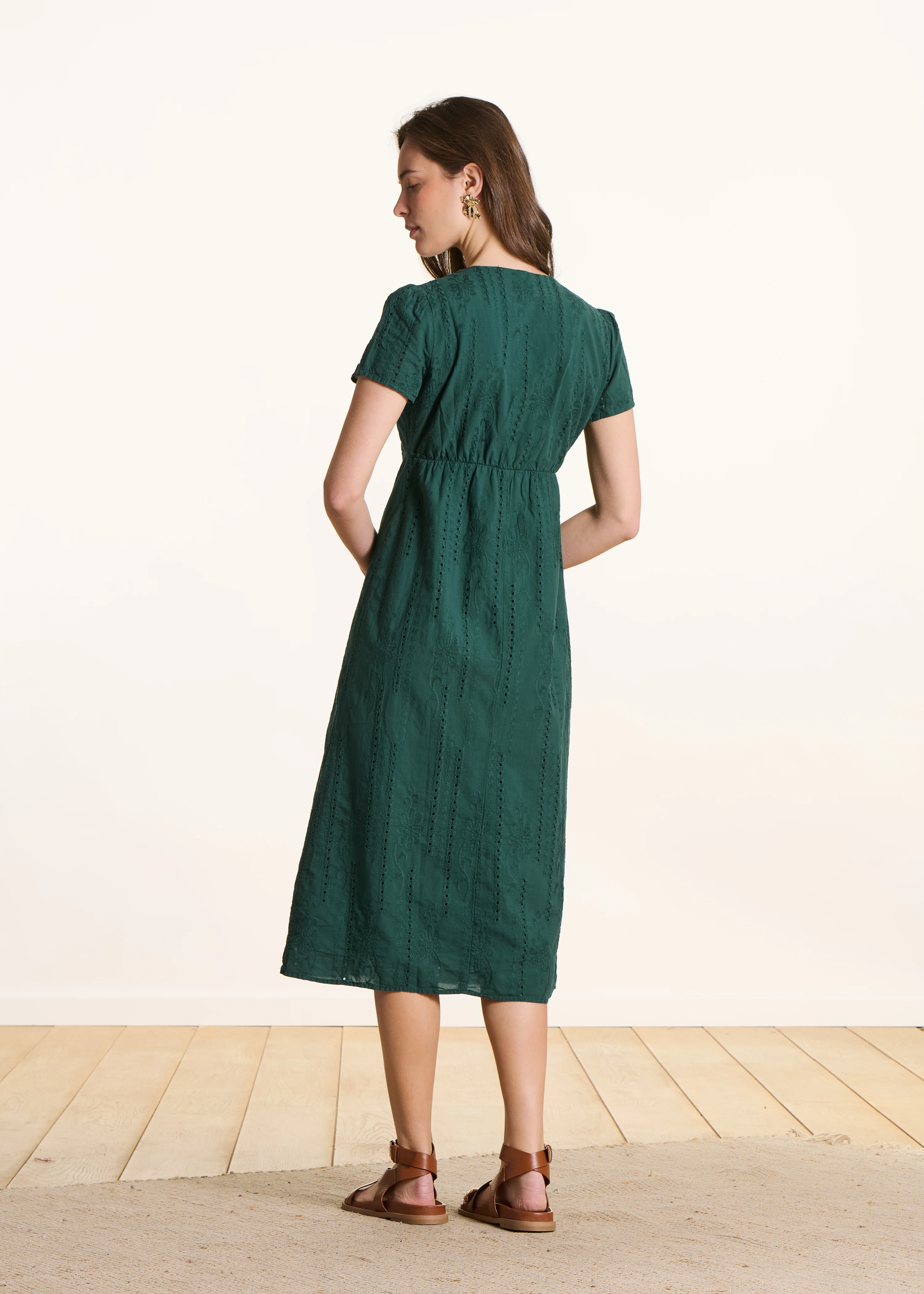 Robe midi vert foncé en broderie anglaise - Image 2
