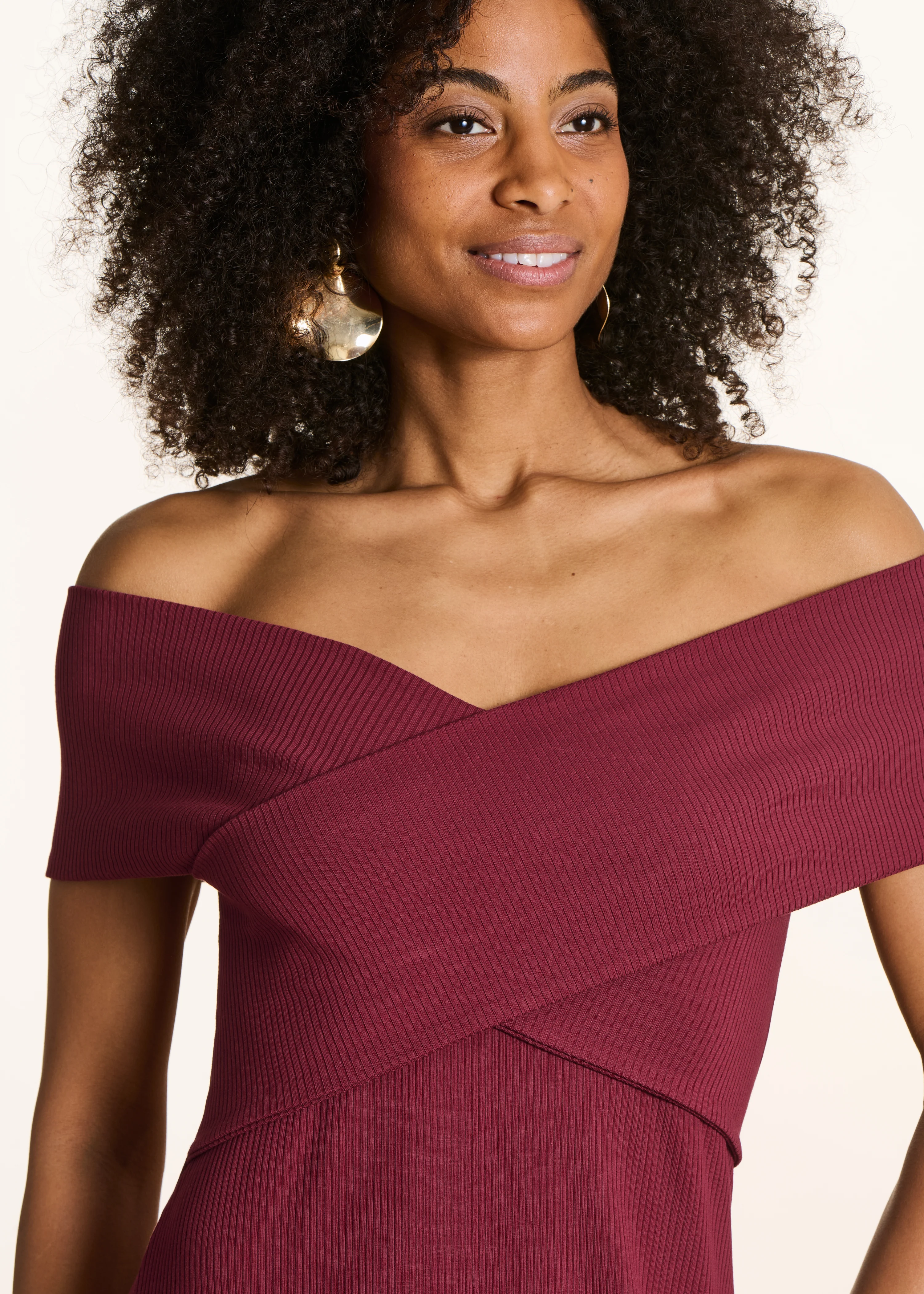 Robe midi bordeaux cintrée col bardot croisé - Image 5
