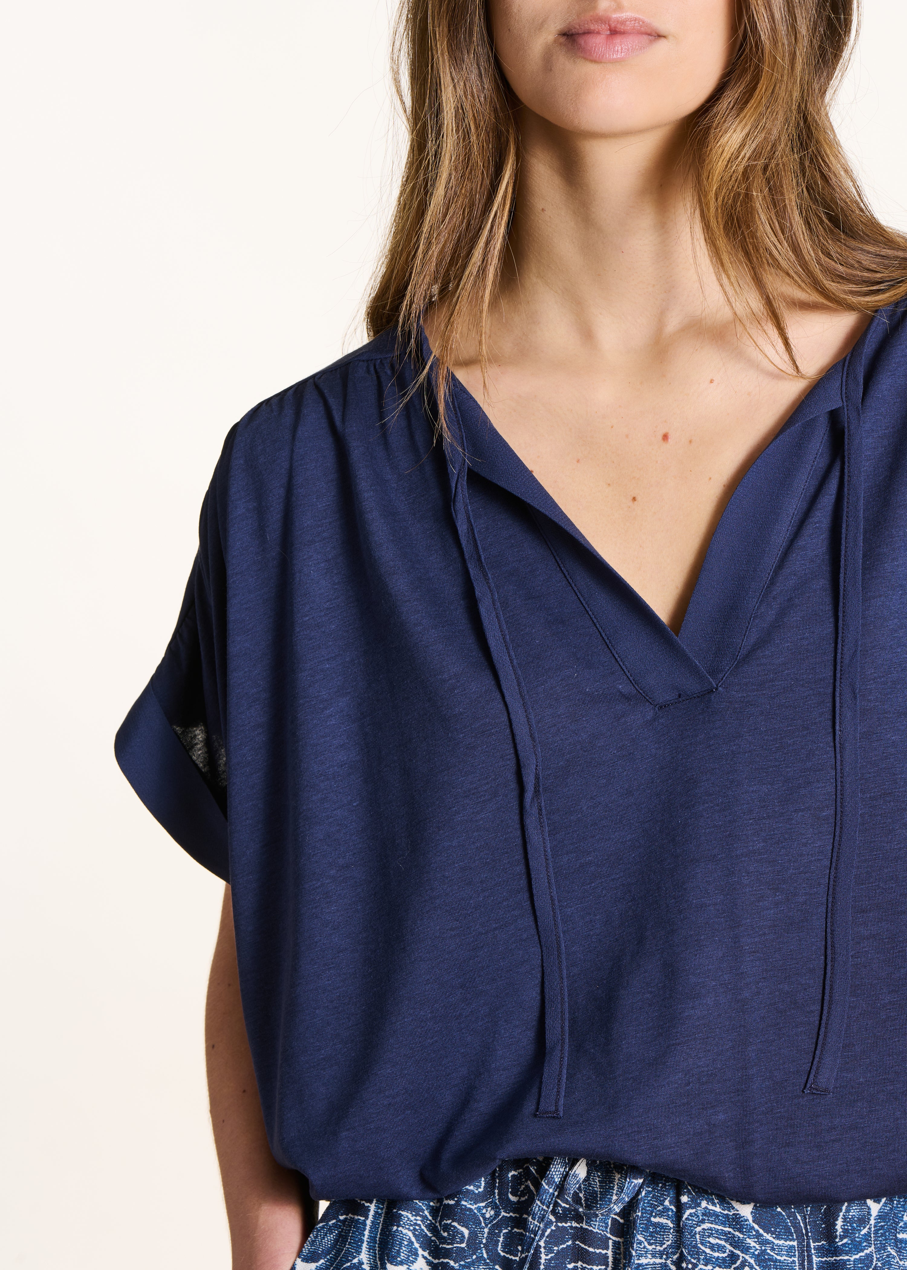 T-shirt bleu foncé ample manches courtes - Image 5