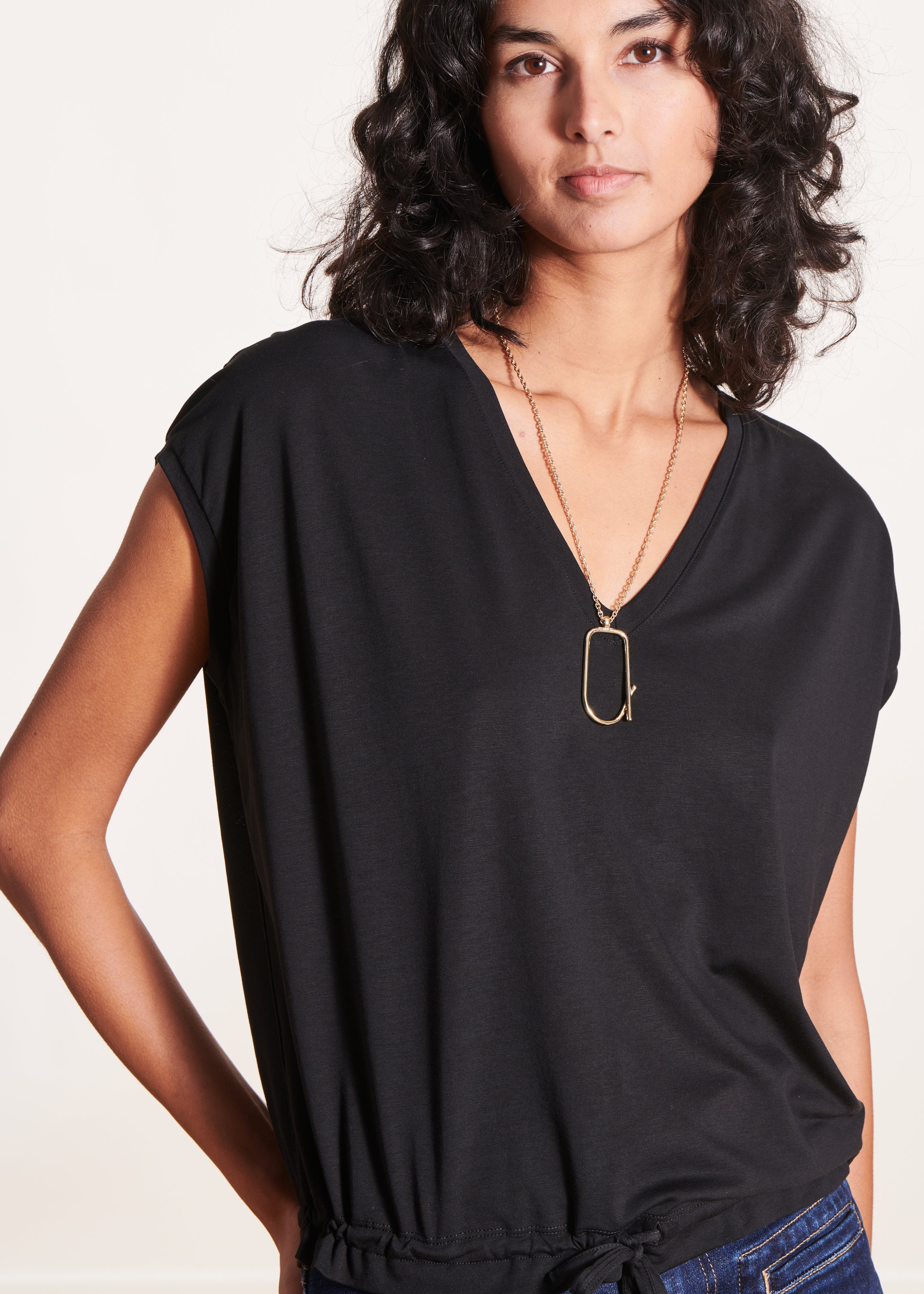 T-shirt blousant noir en lyocell manches courtes - Image 5