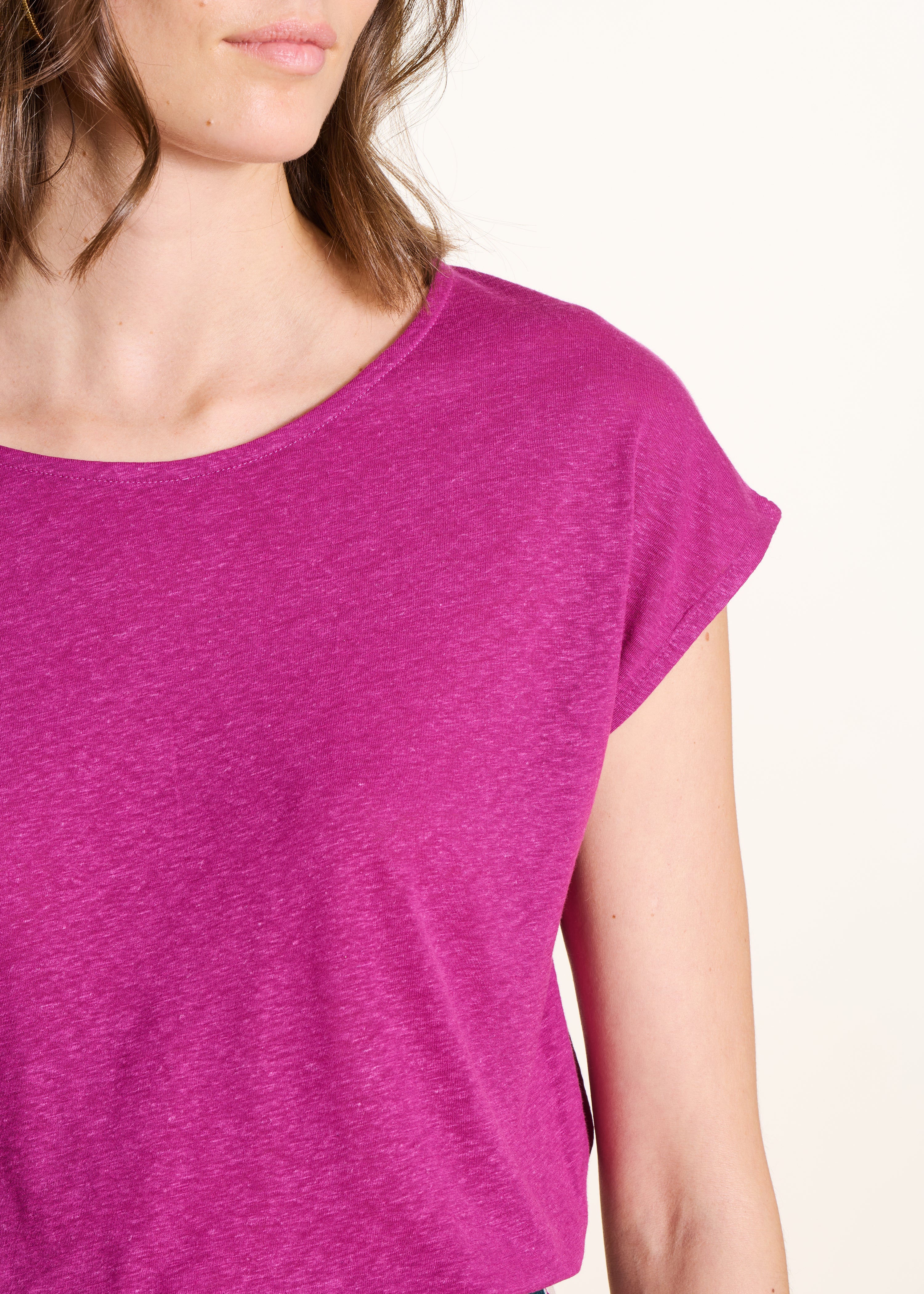 T-shirt rose fuchsia droit en lyocell et lin à col rond - Image 5