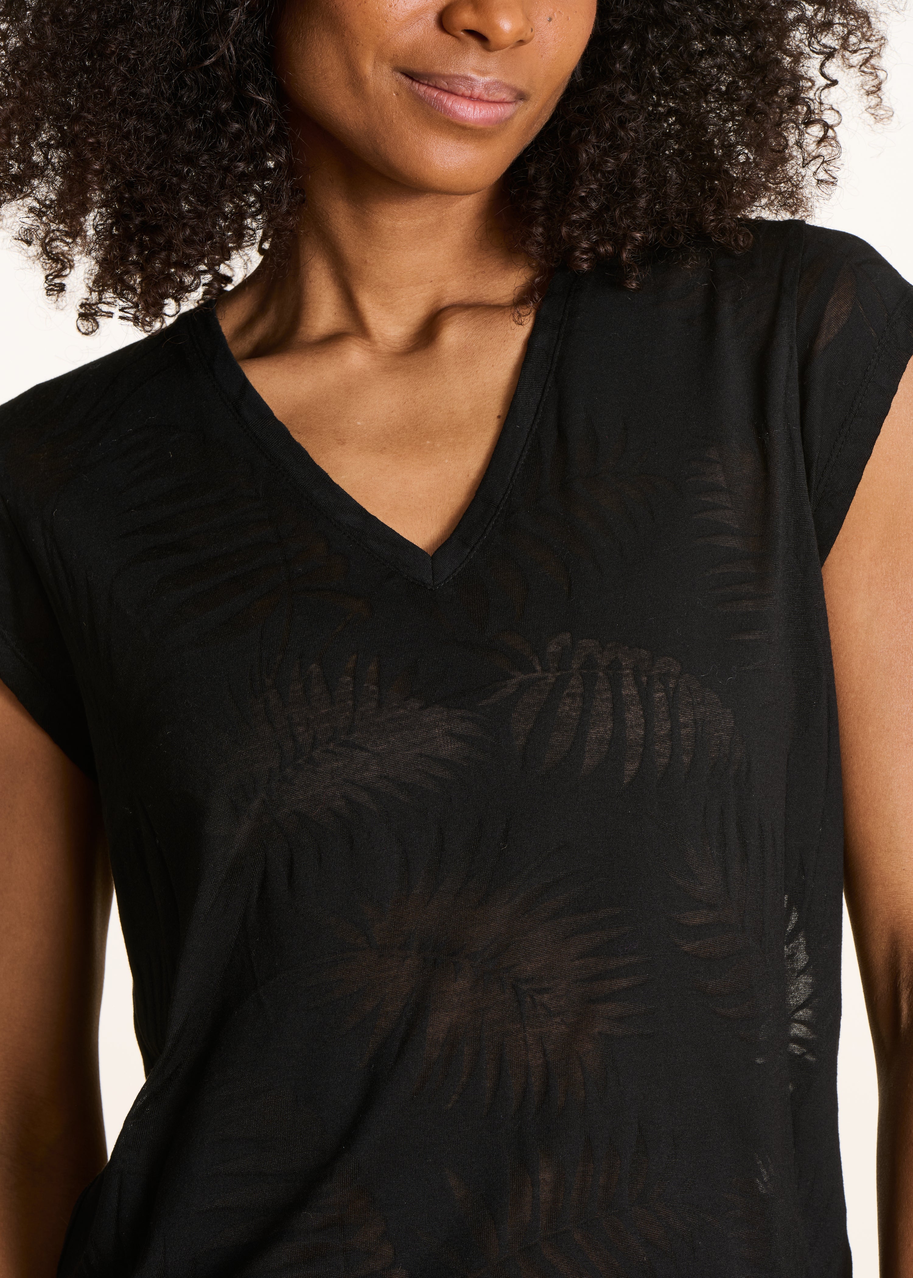 T-shirt noir droit col V manches courtes - Image 4