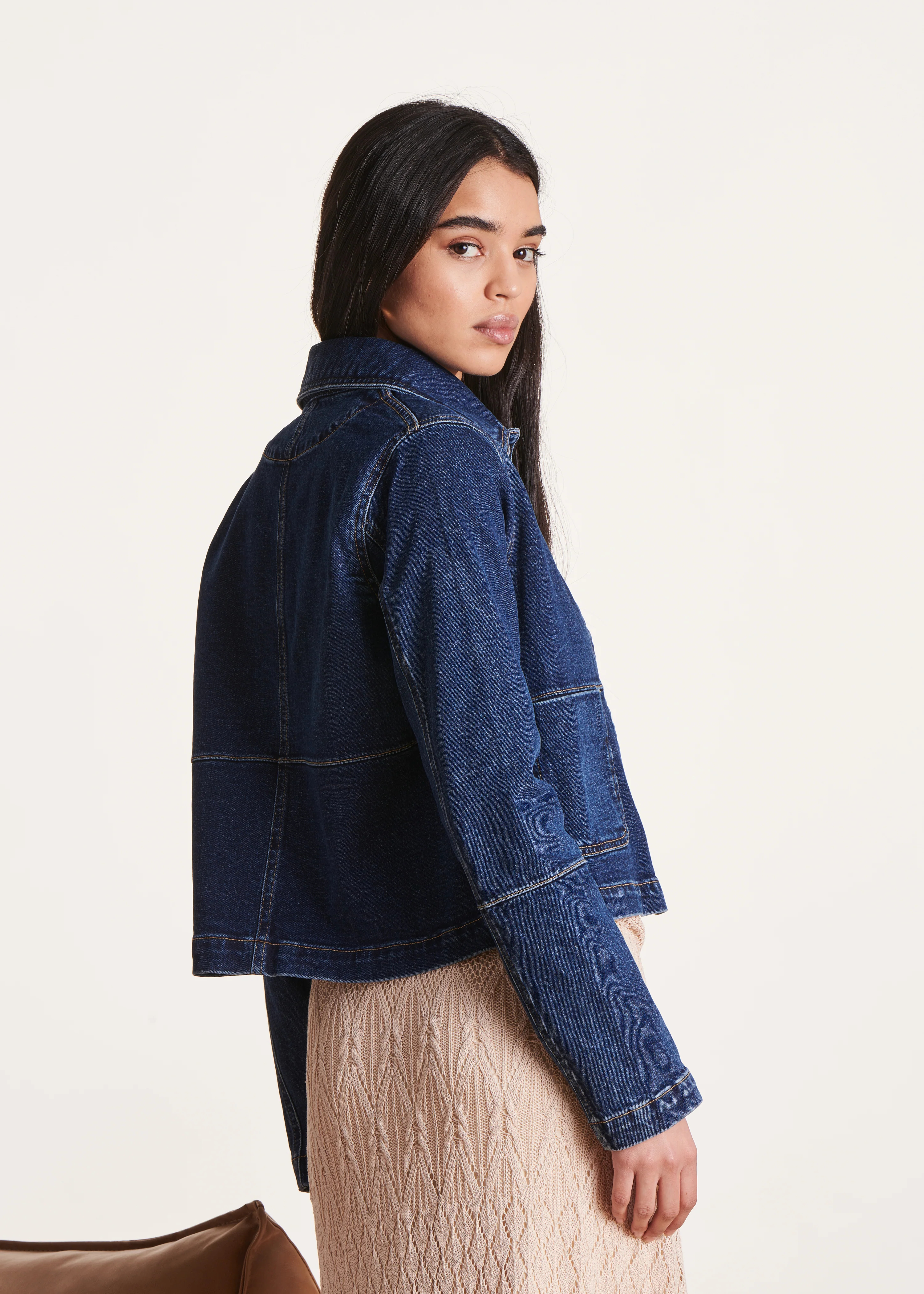 Veste courte en jean coton biologique - Image 3